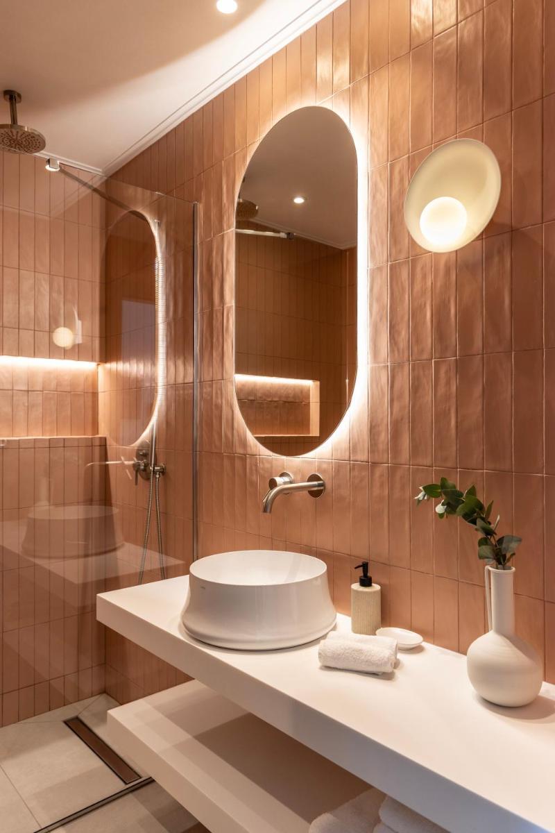 Whisper Athens Suites - Housity
