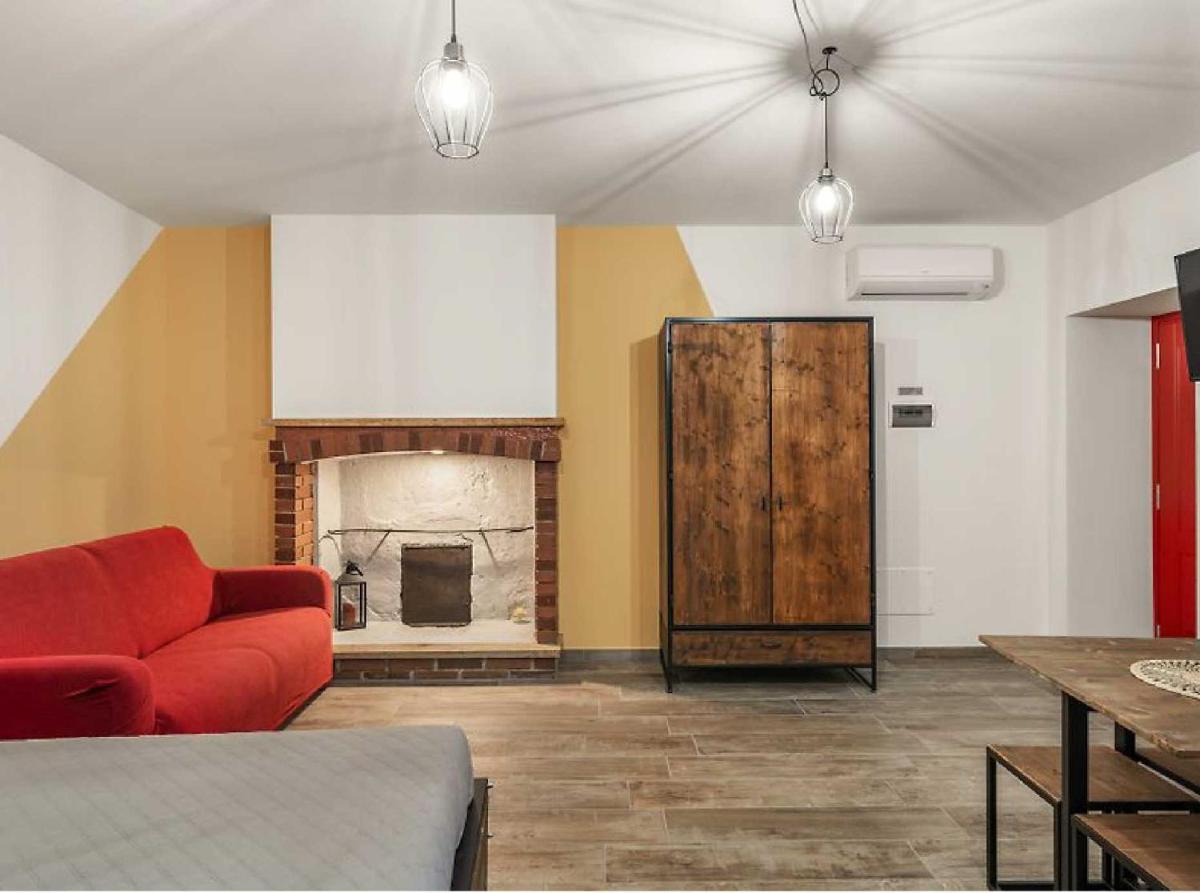 La Volpe Rossa Rooms and Apartments - Housity