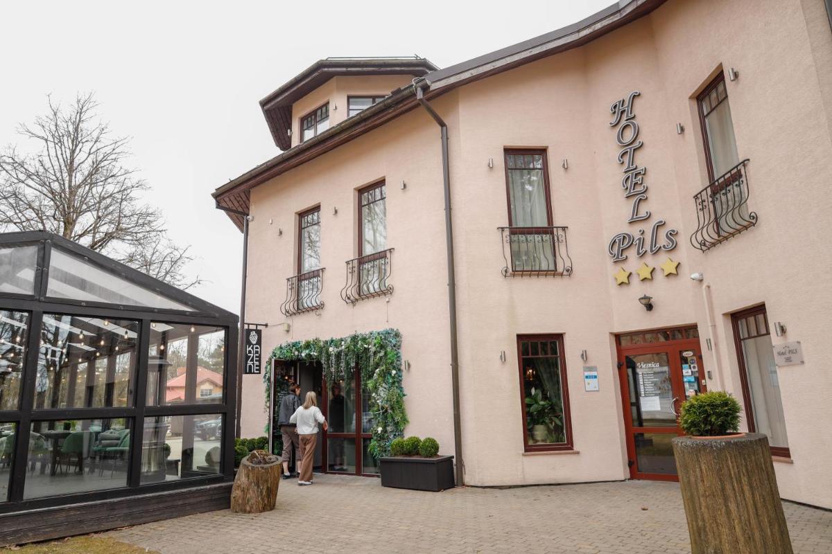 Hotel Pils with Self-Check in - Housity