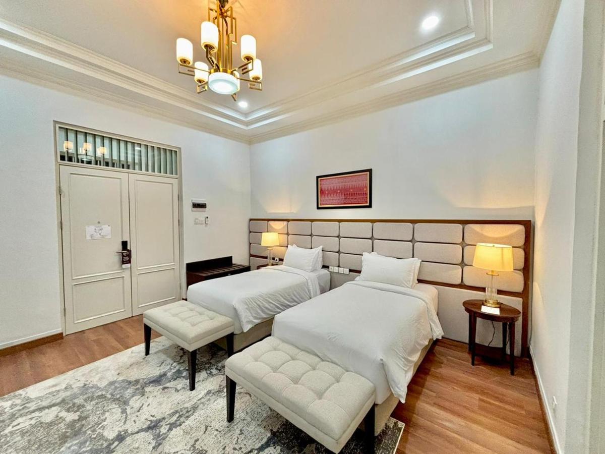 KHAS Ombilin Hotel - Housity