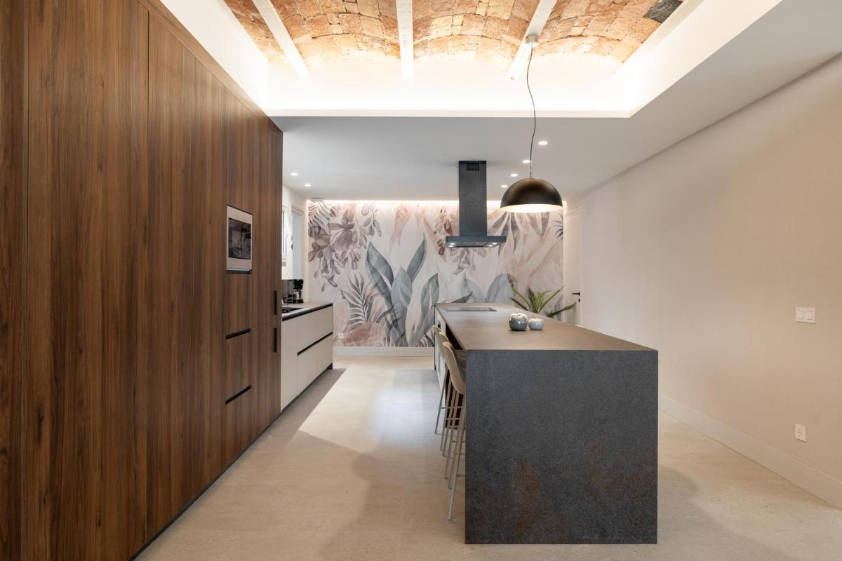 Fisa Rentals Gran Via Apartments - Housity