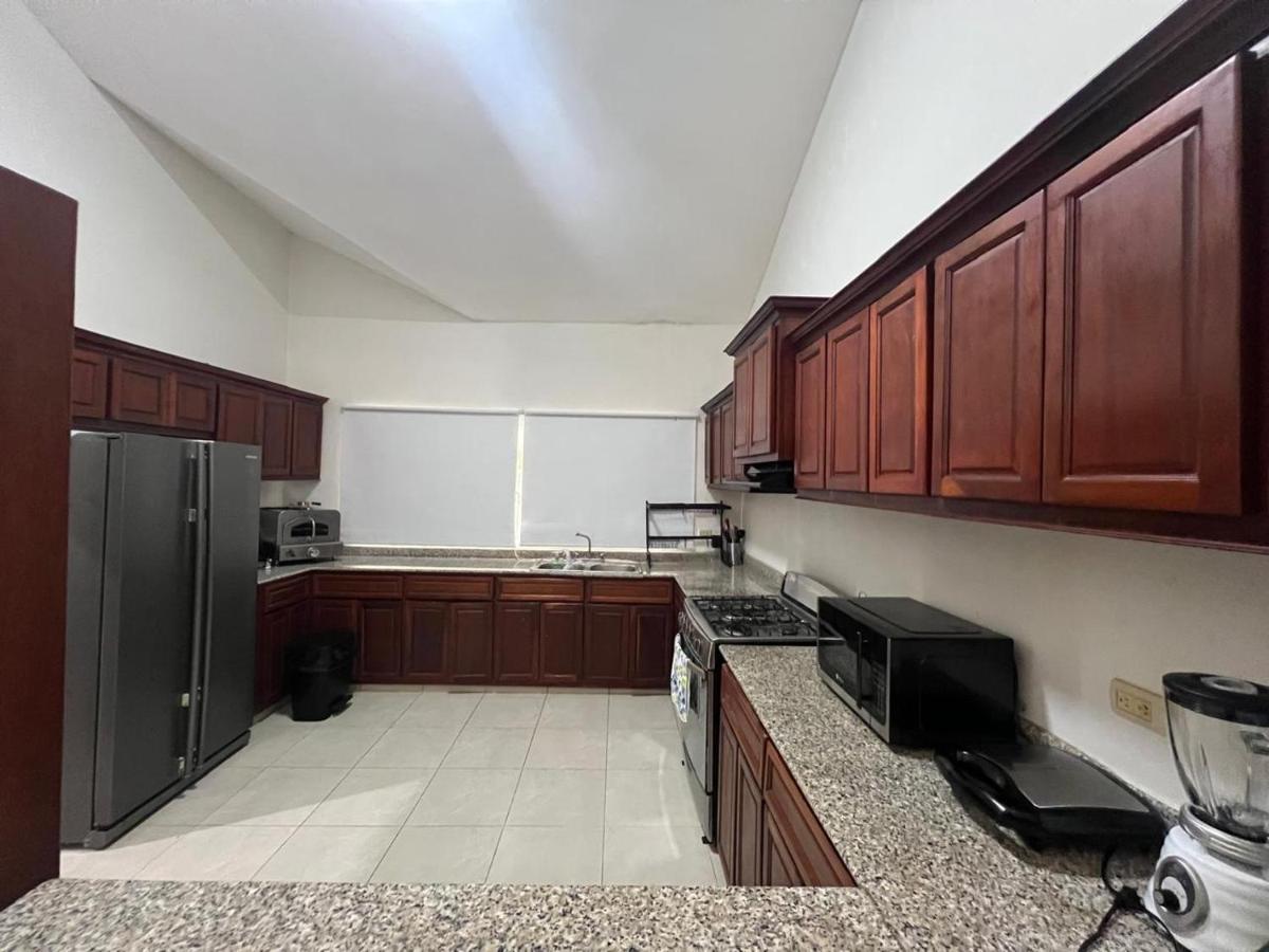 Villa Guavaberry - Housity
