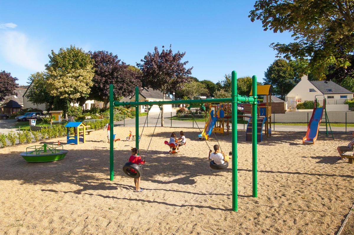 Camping du Poulquer - Housity