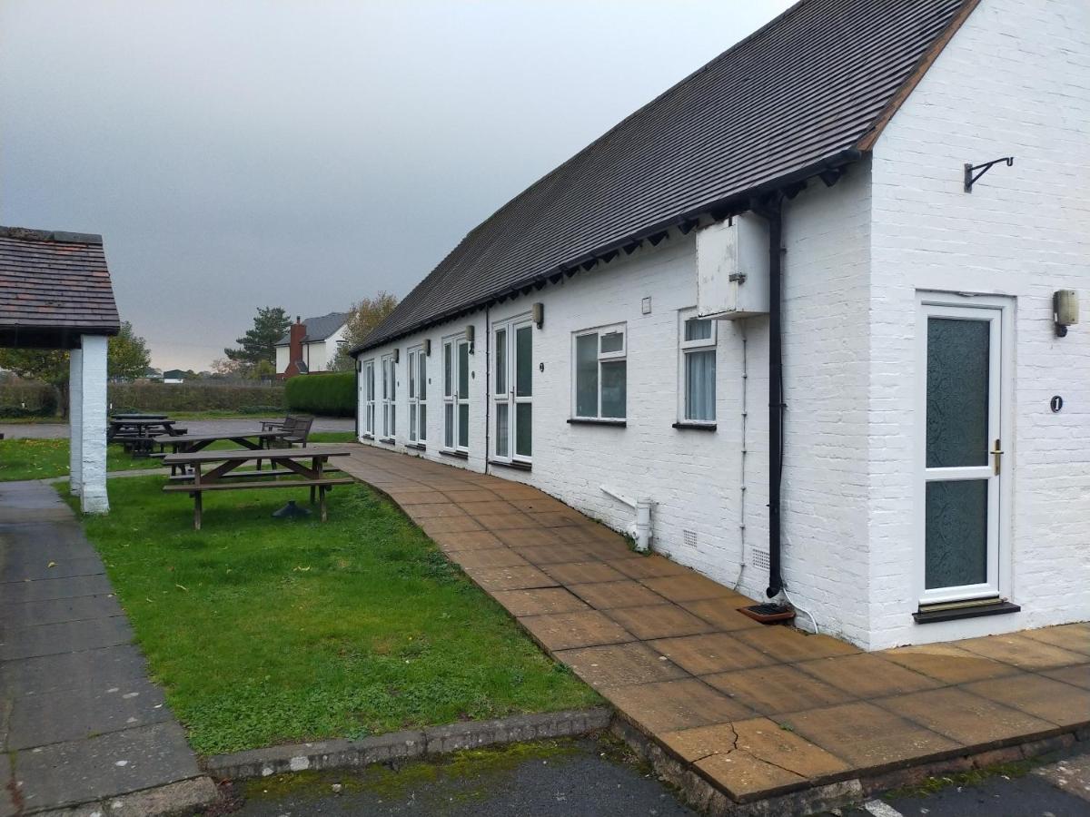 The Green Dragon Inn - Housity
