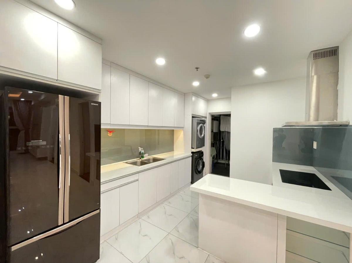 Scenic Valley Marvel - Housity
