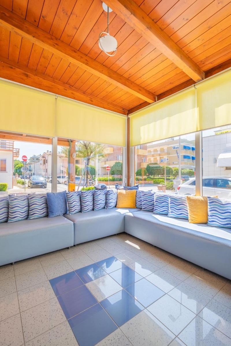 Hotel Marina - Housity
