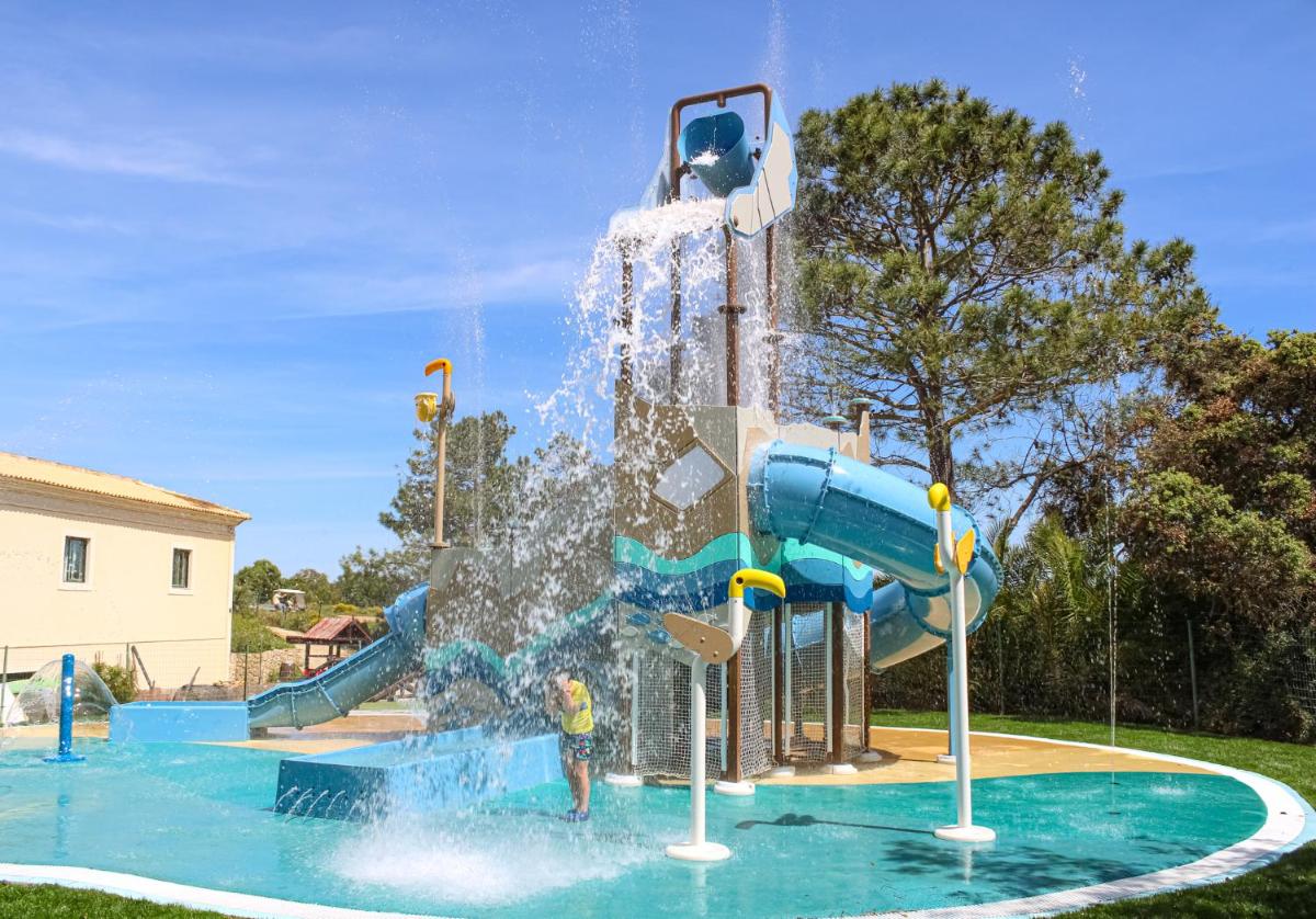 A piscina em ou perto de AP Adriana Beach Resort