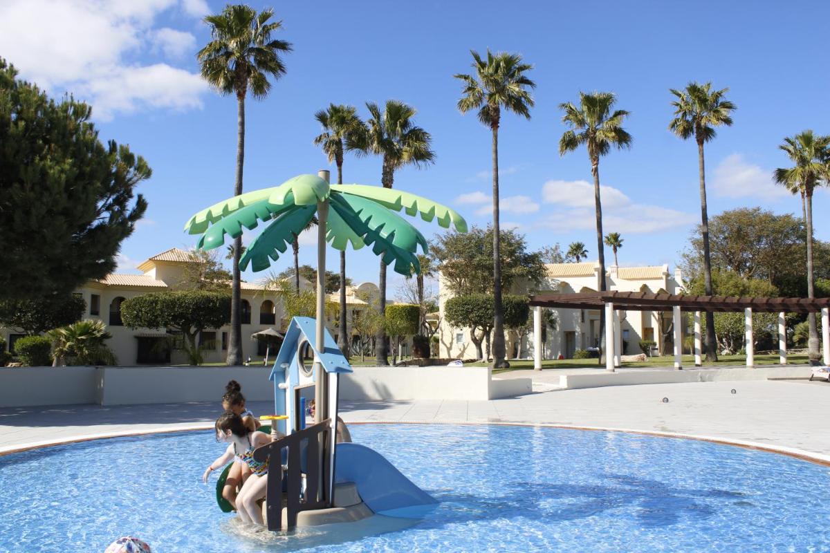 A piscina em ou perto de AP Adriana Beach Resort