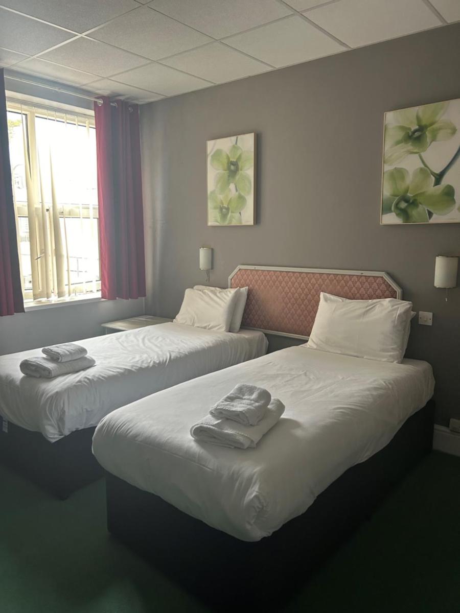 The Grand Hotel - Housity