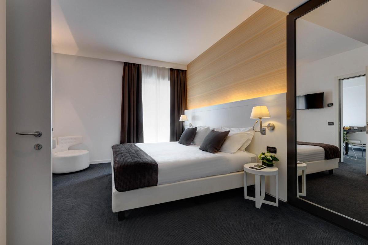 iH Hotels Roma Z3 - Housity