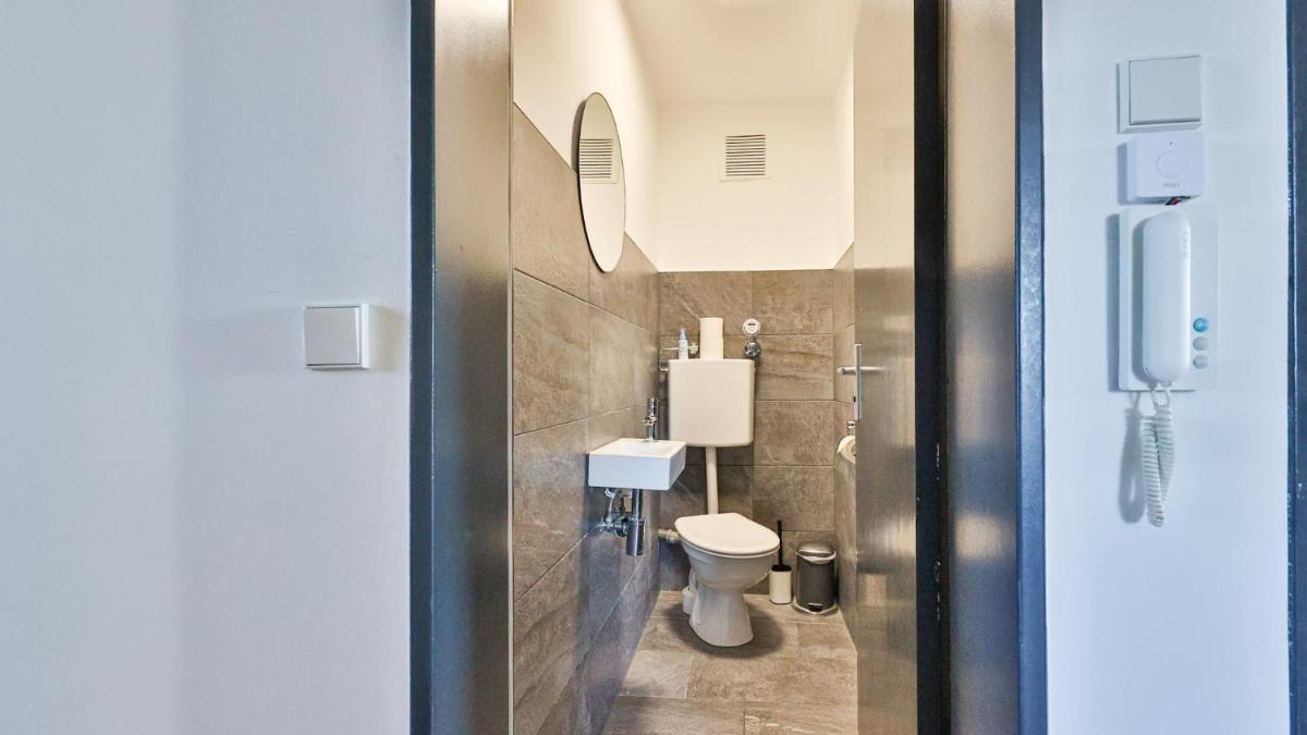 Urban Central 5th Floor near station - Hizvo