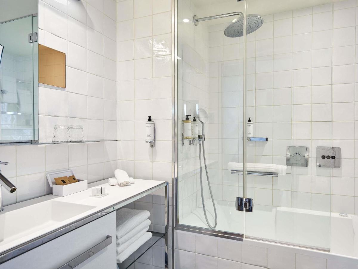 Salle de bains dans l'établissement Boutet Bastille Hotel Paris - MGallery Collection