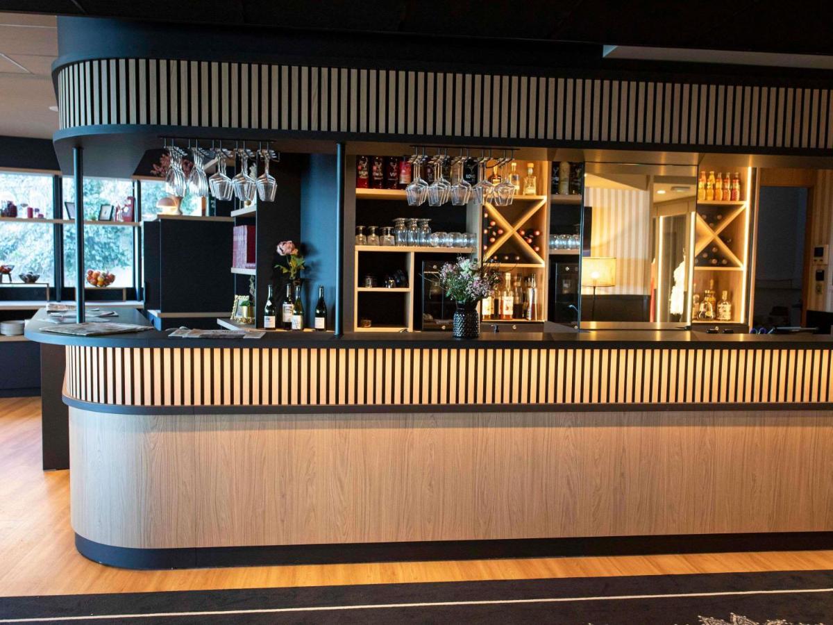 Salon ou bar de l'établissement Mercure Granville Le Grand Large
