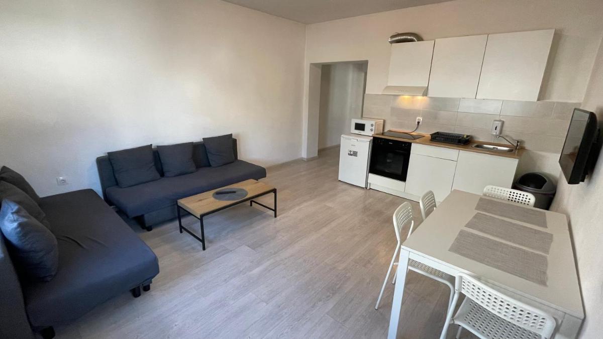 Chill House - Hizvo