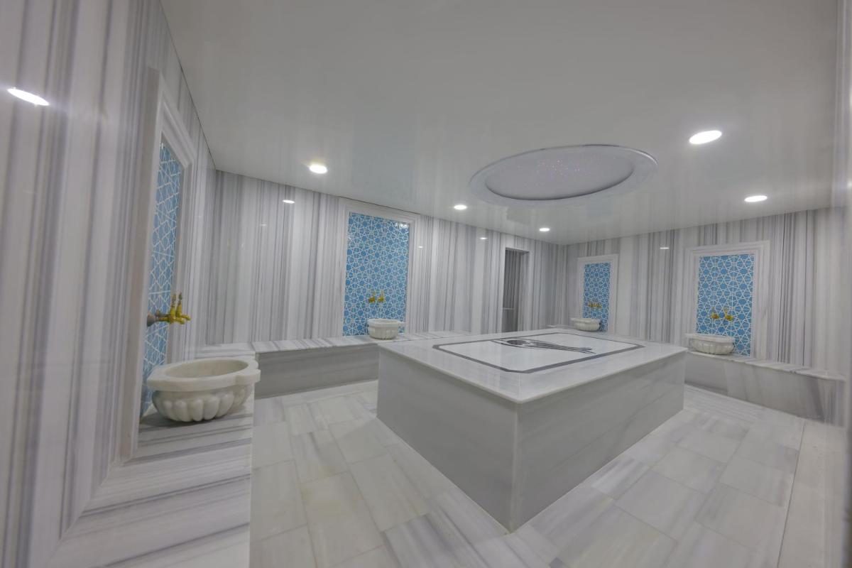 The Nava Hotel - Housity