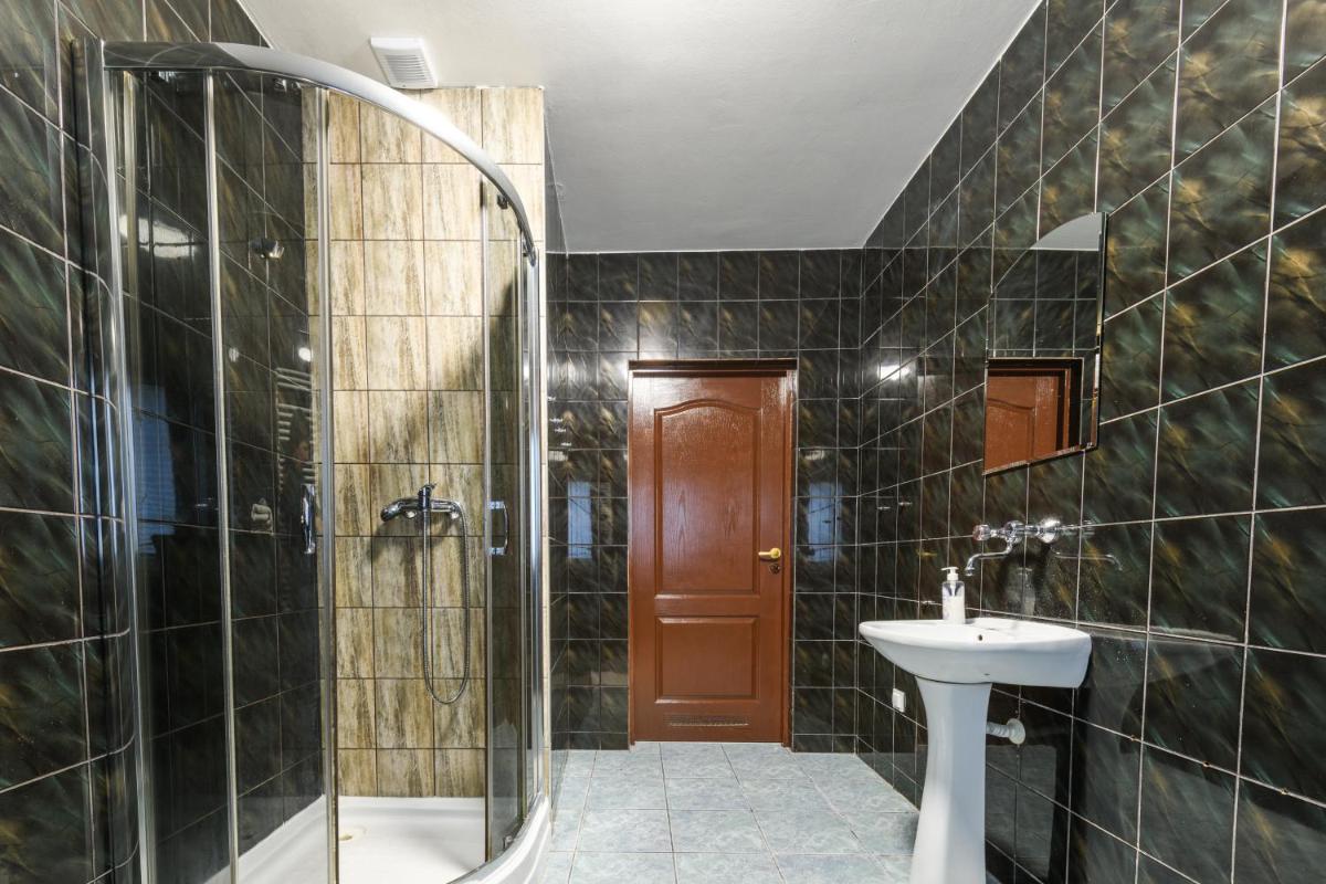 Noclegi Pokoje Kwatery Bielsko Biała Harcerska 1 Fotonhouse - Housity