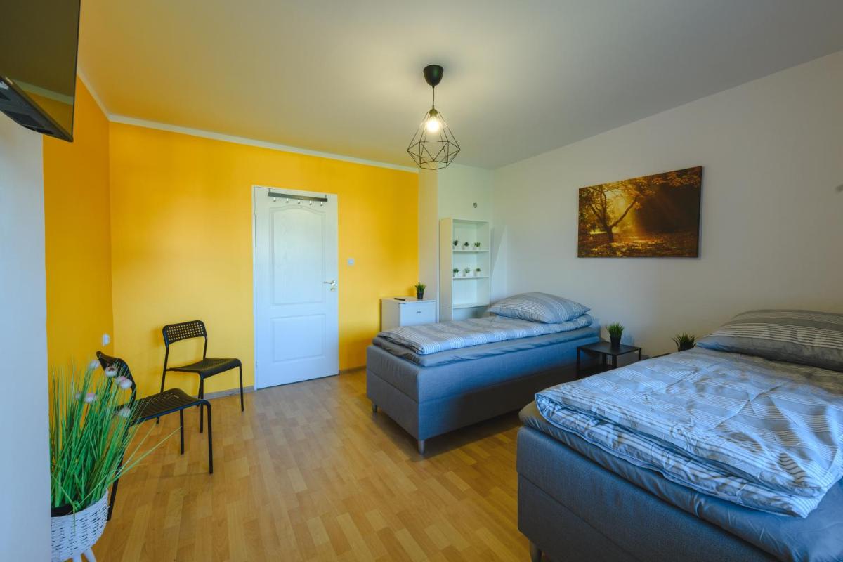 Noclegi Pokoje Kwatery Bielsko Biała Harcerska 1 Fotonhouse - Housity
