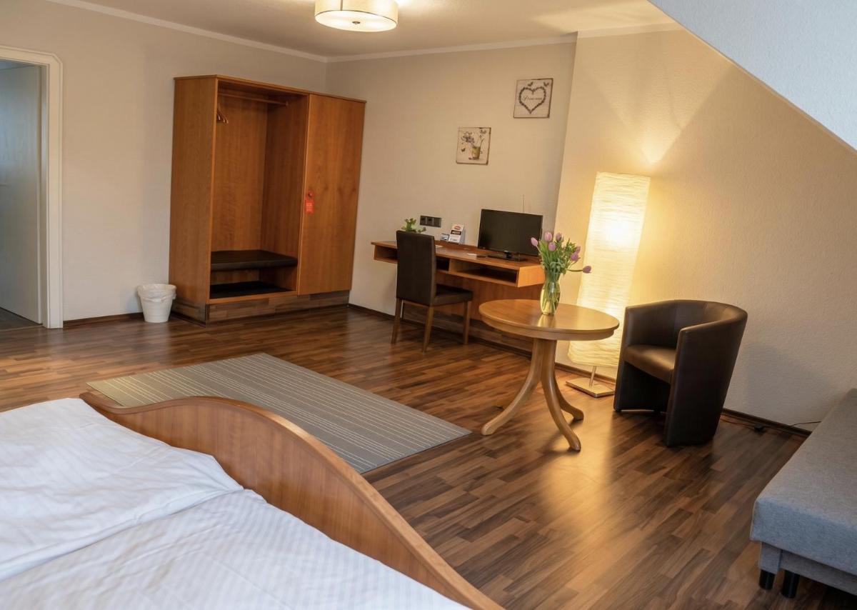 Hotel zum Dorfbrunnen - Bornheim, ihr Aufenthalt zwischen Köln & Bonn - Housity