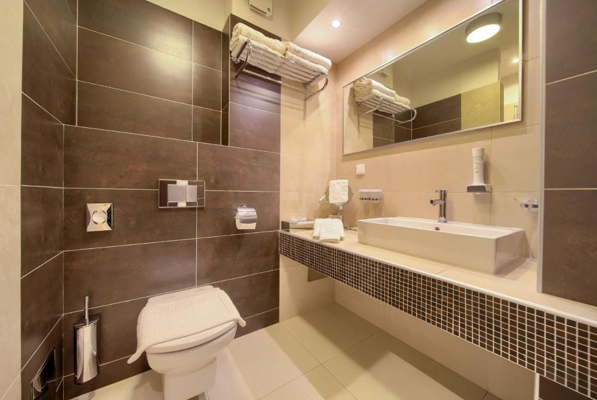 Hotel Marina - Housity
