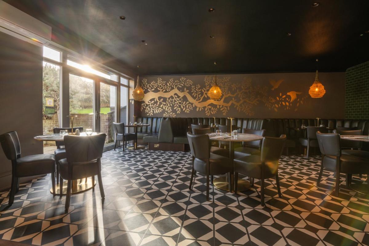 The Kinmel & Kinspa - Housity