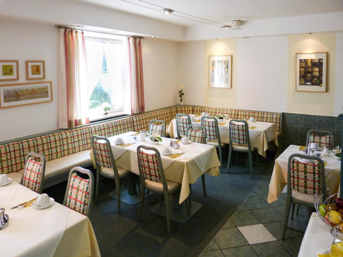 City Hotel - Housity