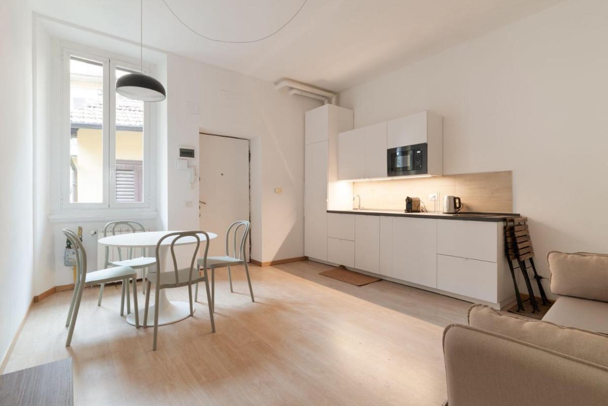 GuestHost - Porta Garibaldi White Flats - Housity