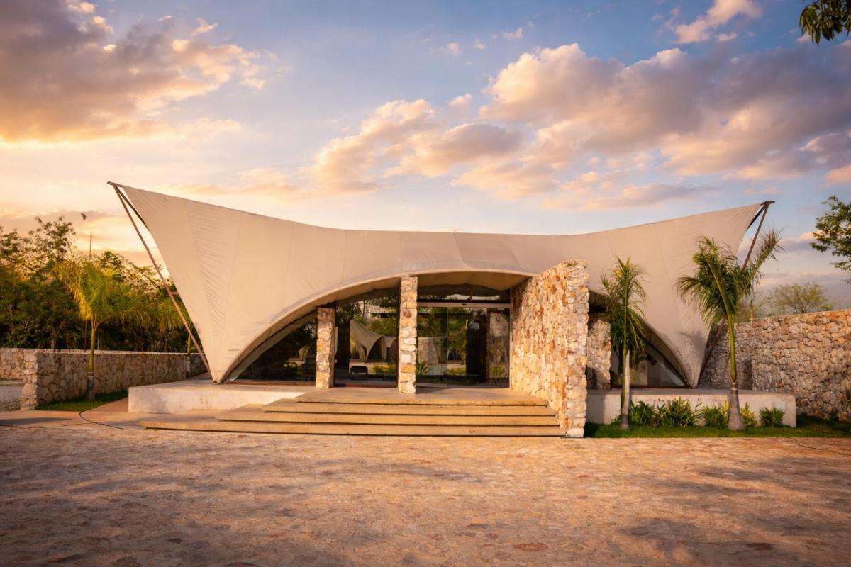 LJs Chichikan Eco Luxury Retreat - Housity