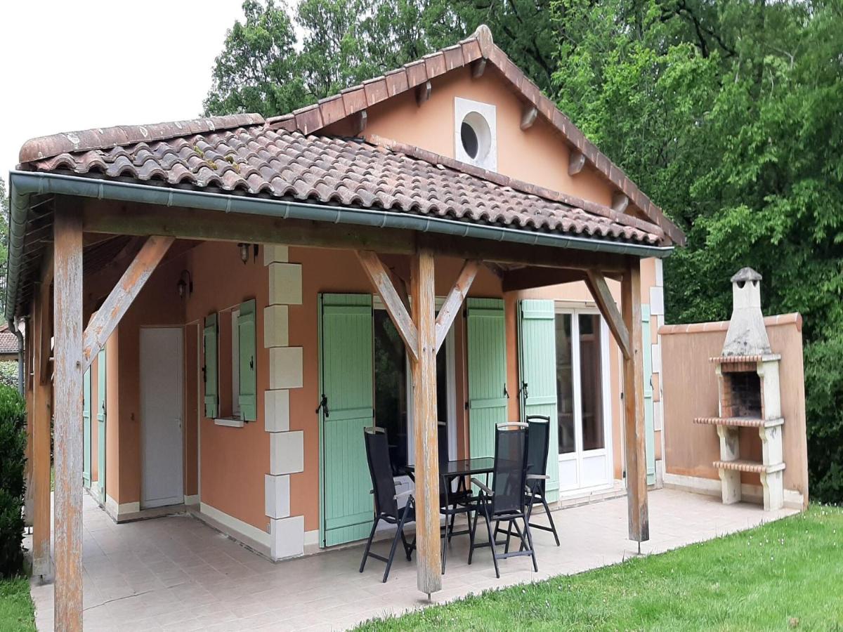 Villa in Parthenay with Private Garden - Housity