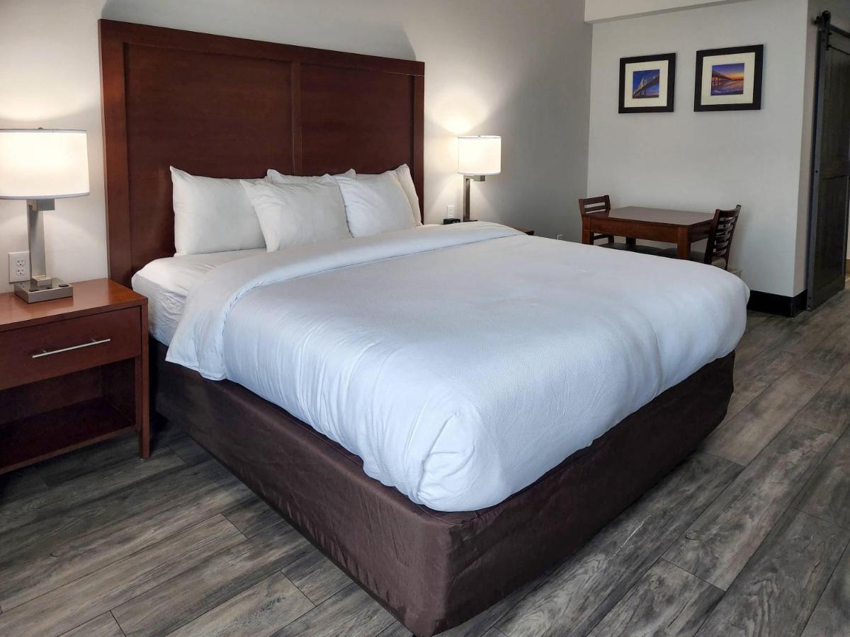 Comfort Suites Baymeadows Near Butler Blvd - Housity