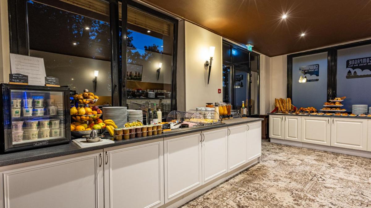 Nourriture dans l'hôtel ou à proximité