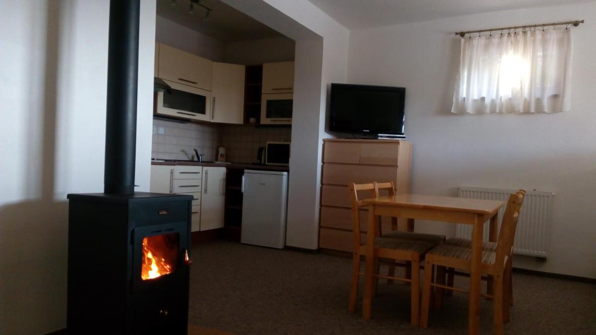Chata - Apartmán Čistá v Krkonoších - Housity