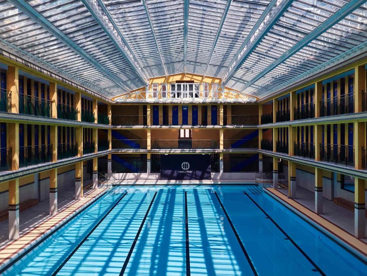Piscine de l'établissement Molitor Hotel & Spa Paris - MGallery Collection ou située à proximité