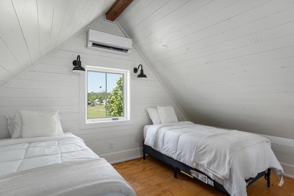 Cedar Break at Howard Ranch - Housity