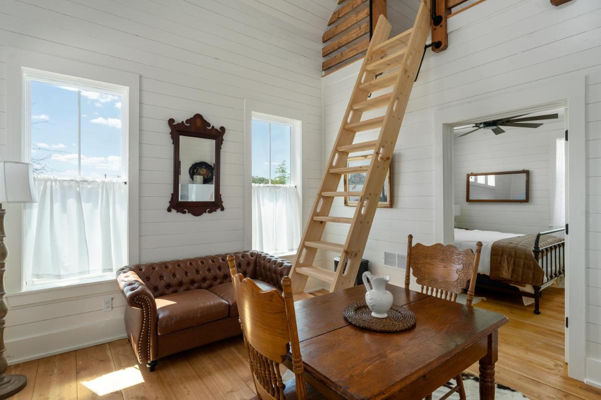 Cedar Break at Howard Ranch - Housity