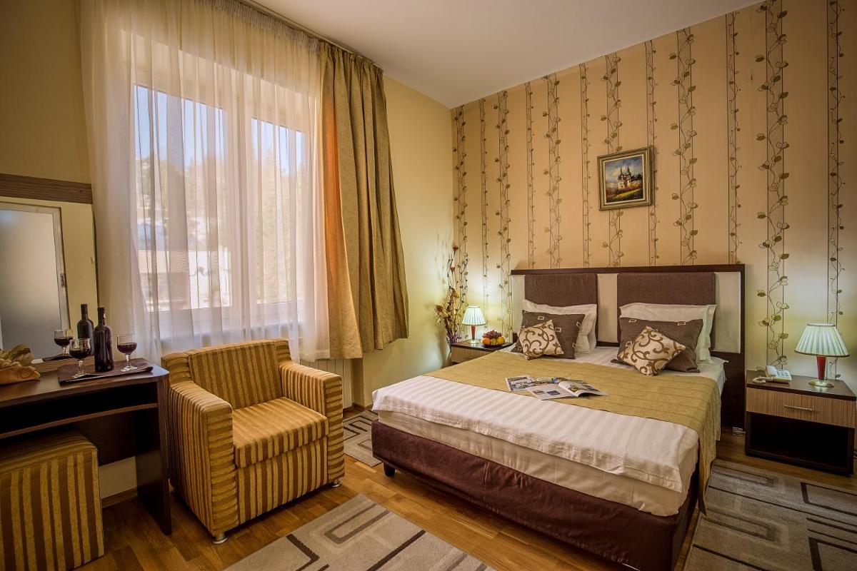 Hotel Rina Cerbul - Housity