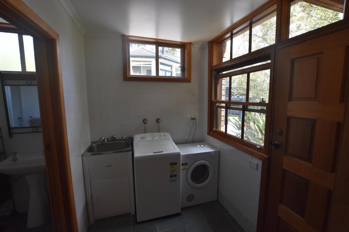 Rockwall Avoca Beach - Housity