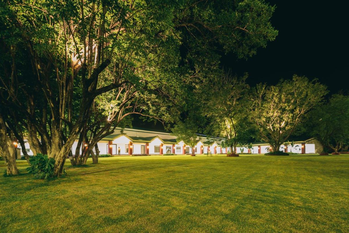 The Greenfields Resort and Convention - Housity