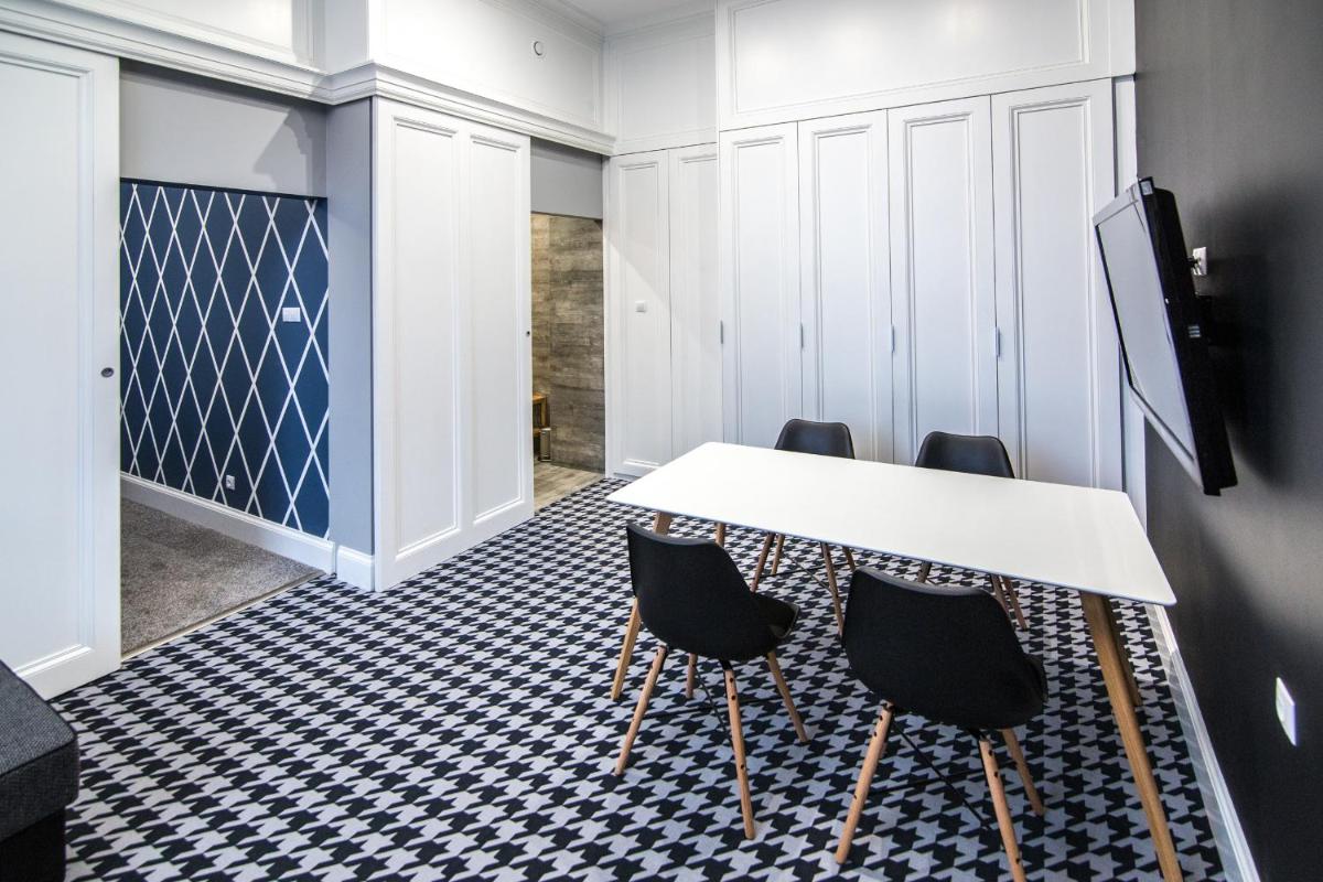 Pensjonat Retro - Housity