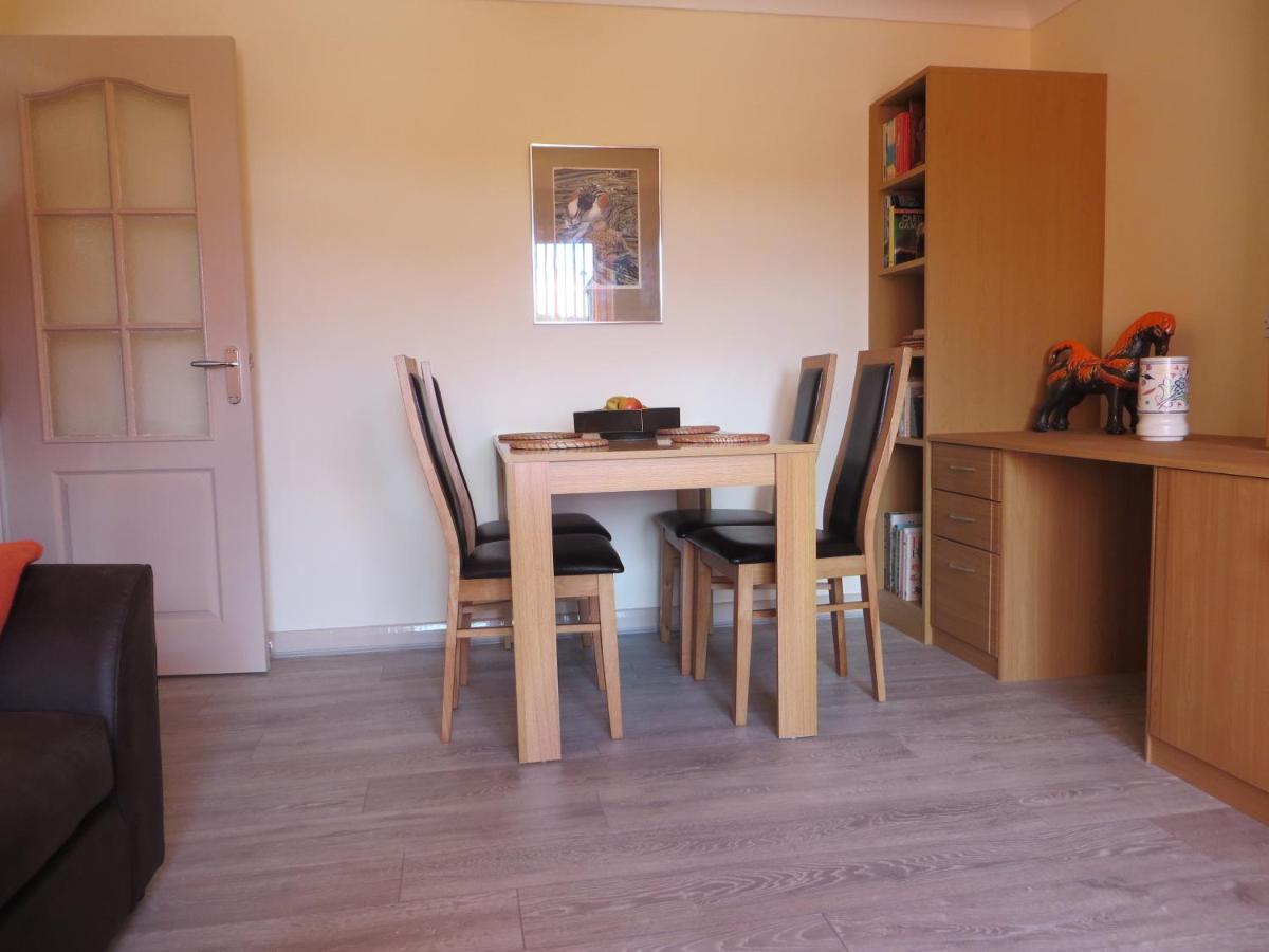 Woodbury Court - Housity