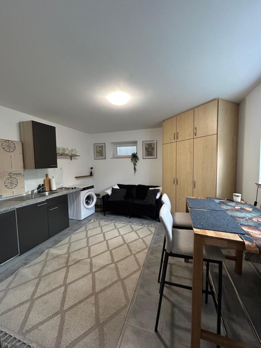 Kleines Apartment Memmingerberg - Housity