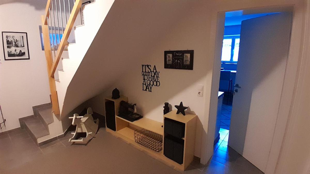 Kleines Apartment Memmingerberg - Housity