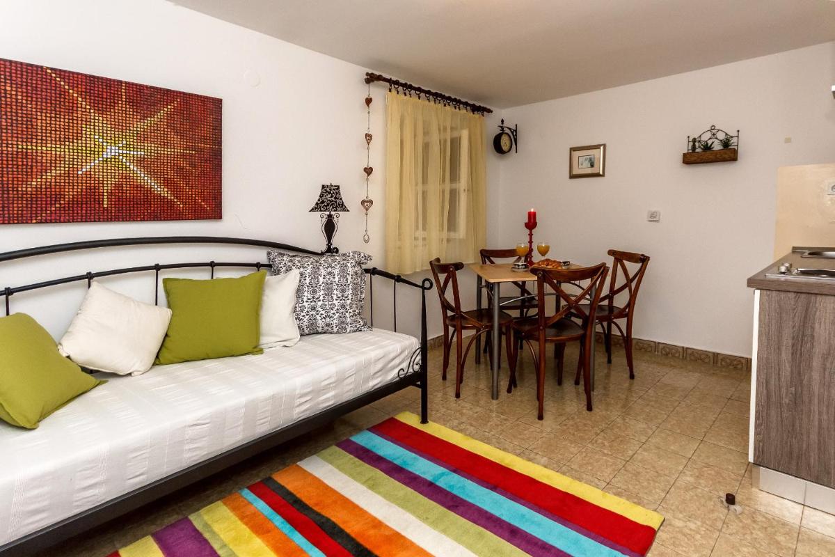 Apartment Dalmatian Cottage - Housity