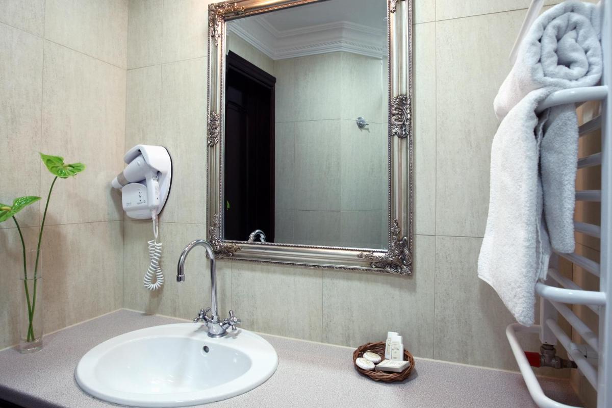 Hotel Imperium - Housity