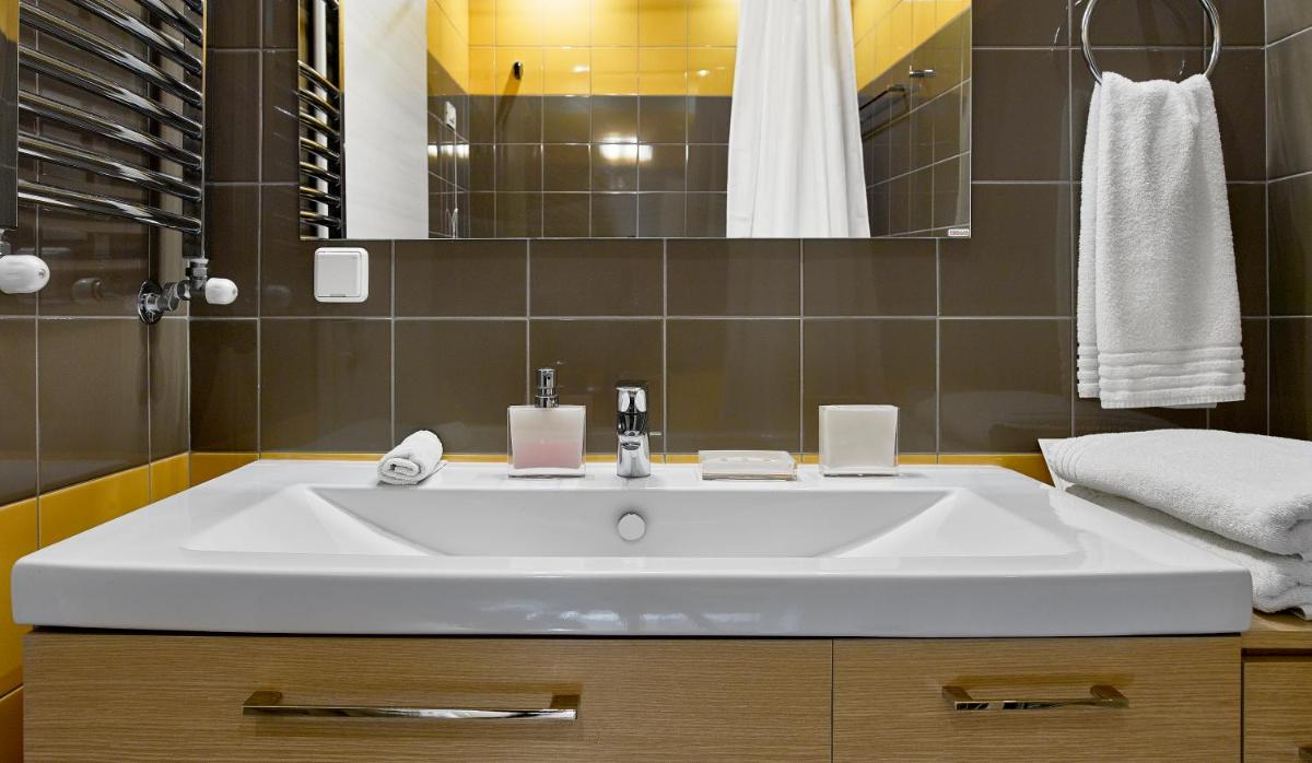 Scale Suites - Hizvo