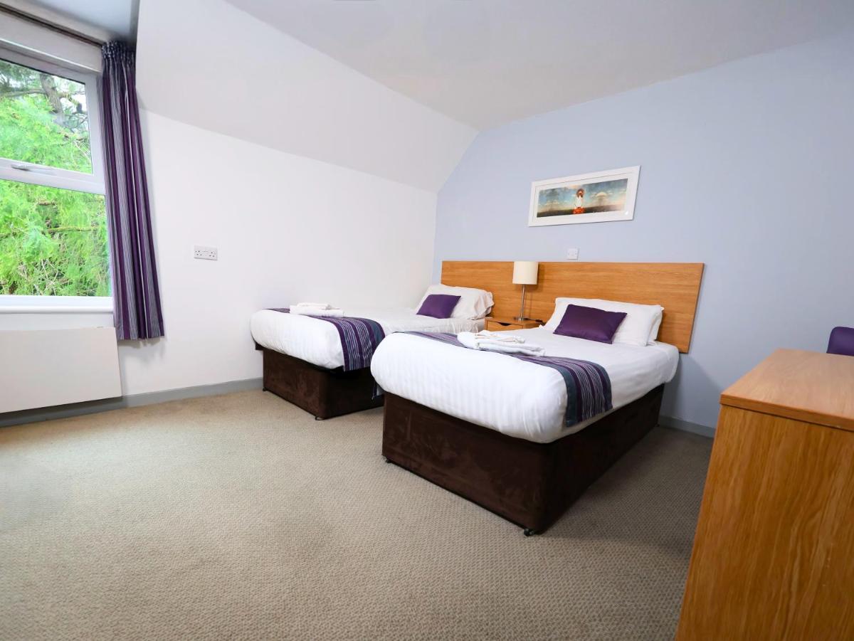 The Caledonian Claymore Hotel - Housity