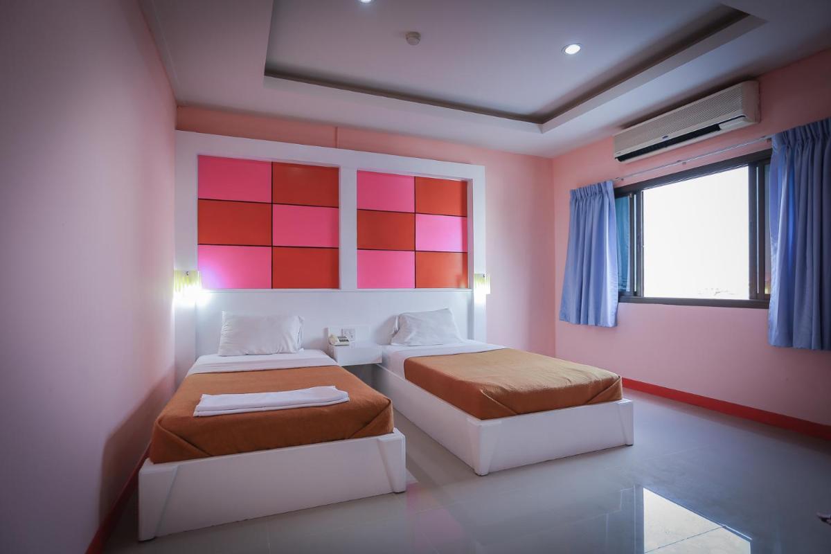 Grand Leo Hotel - Housity