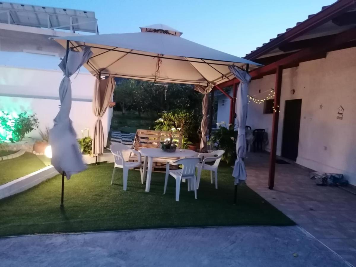 Angela's place - Stomio residence near the sea - Housity
