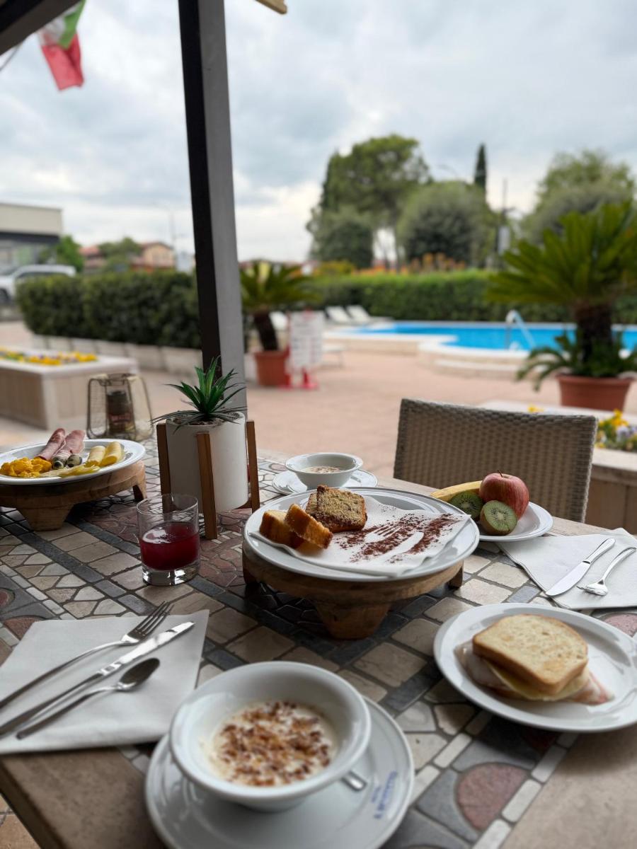 Hotel San Benedetto - Housity