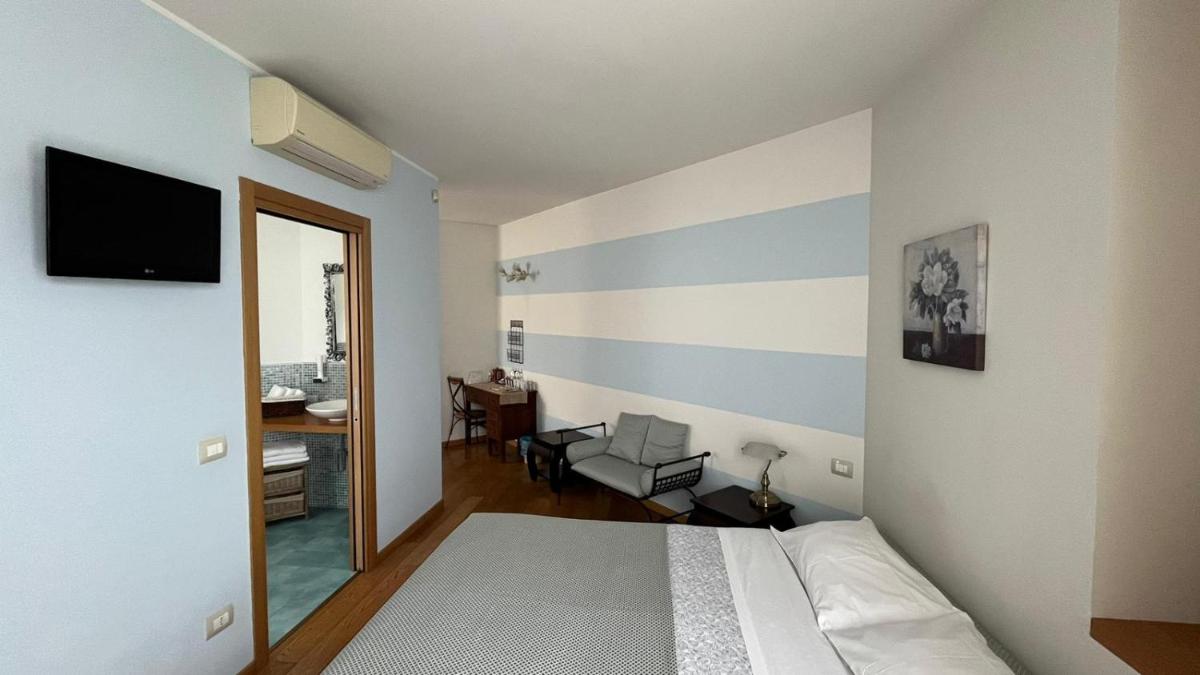 Bombyx Inn - Housity
