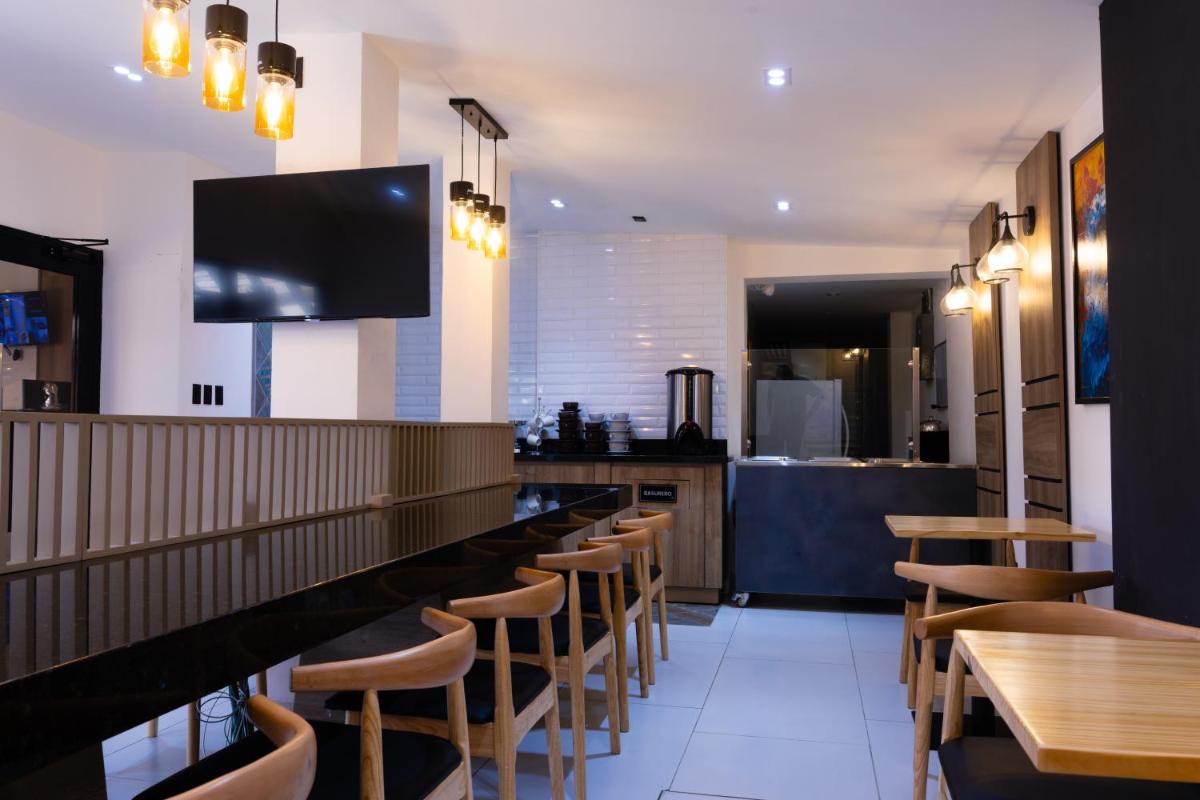 Micro Hotel Rio de Piedras - Housity